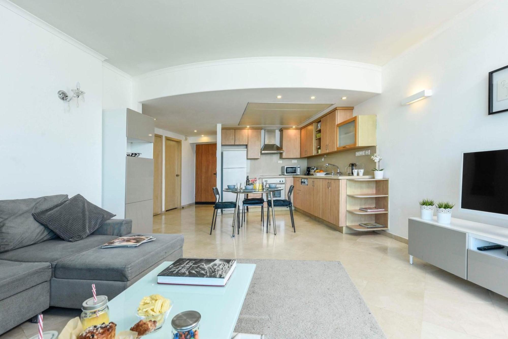 Superb Beachfront With Shelter By Sea N' Rent * Tel Aviv